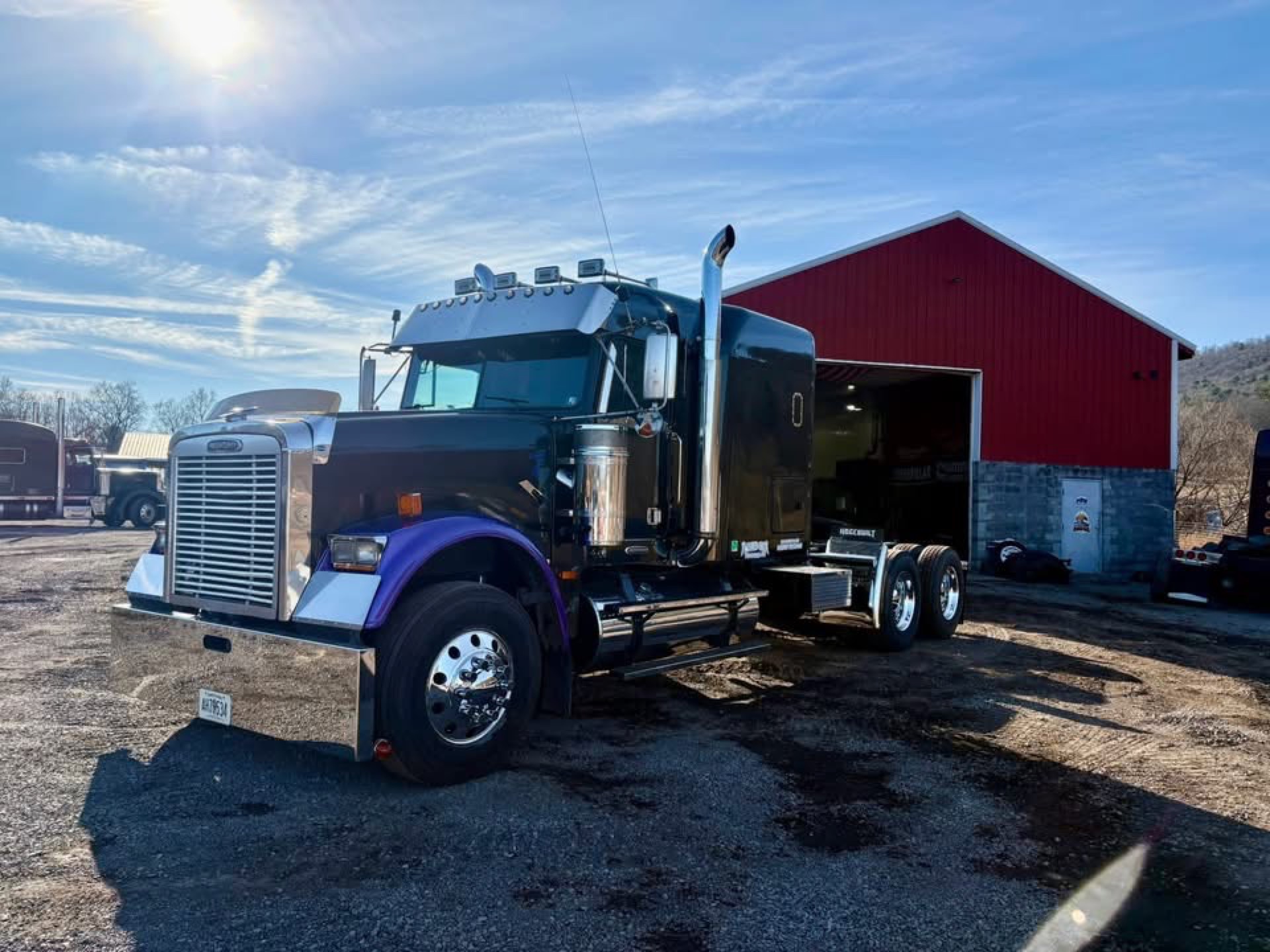 Black Freightliner Classic XL